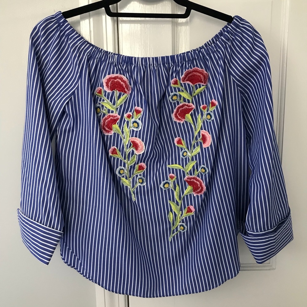 Off the Shoulder woven top with floral embroidery